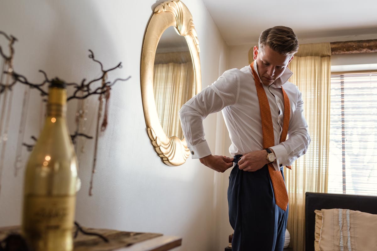 Photograph of Stefan getting ready for his wedding in Broadstairs