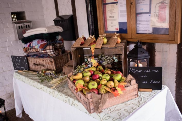 Photographs of autumnal wedding ideas for guests