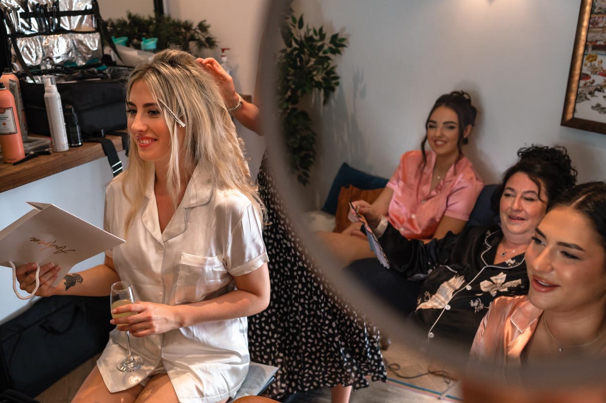 Swallows oast wedding photography, sarah has her hair done