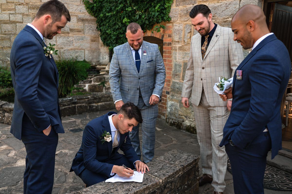 swallows oast wedding photography. Groom finishes his speech