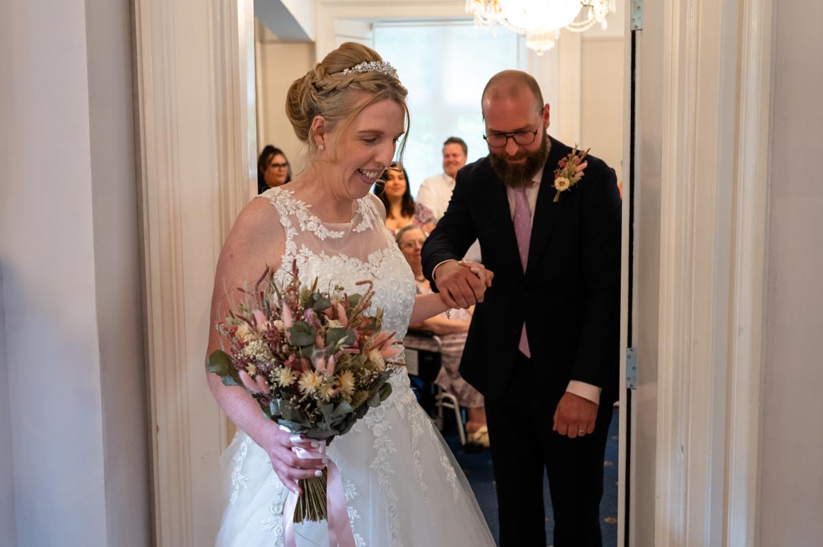 Registry office wedding, Paul and Alison